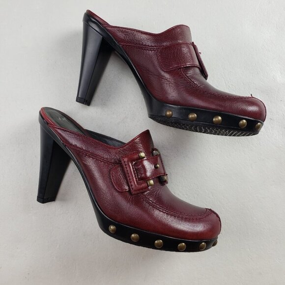 Stuart Weitzman Red Leather Clog Womens 6 Slip On Heel Studded Buckle Mule - Picture 2 of 16
